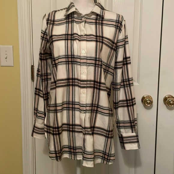 LOFT Tops - LOFT Plaid Flannel Oversized Everyday Shirt